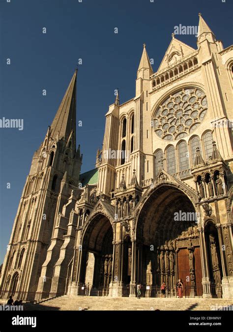 Notre Dame De Chartres Cathedralchartreseure Et Loire Franceway Of