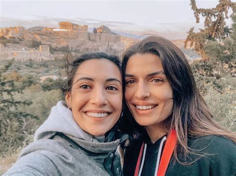 «δεν έχω υπάρξει σε αυτήν την θέση και θαυμάζω απόλυτα τις γυναίκες που έχουν την. Ευγενία Σαμαρά: Όταν η Τόνια Σωτηροπούλου της πήγε τούρτα ...