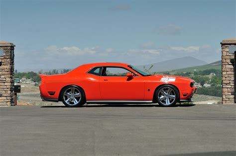 2009 Dodge Challenger Saleen Sms 570x Muscle Supercar Usa 02 Wallpaper
