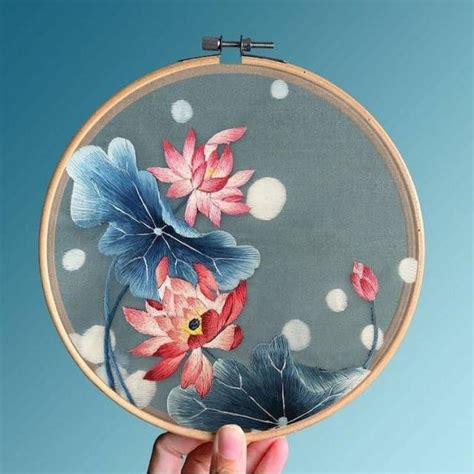 Beautiful Silk Embroidery Using Traditional Chinese Technique Hand