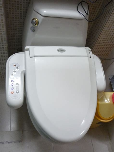 A Global Life: Japanese toilets