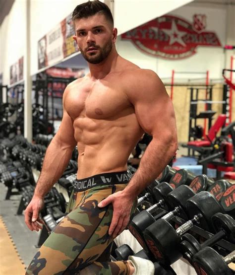 Tophomens On Instagram “follow 👉🏼 Yetifit” Gym Time Sexy Men