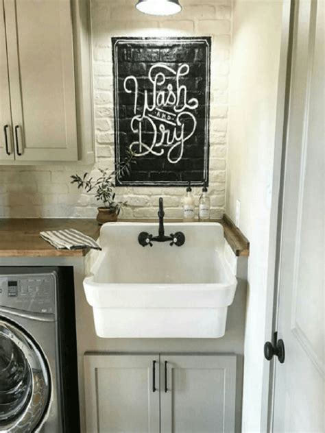 The most common laundry room wall decor ideas material is paper. 19 Most Beautiful Vintage Laundry Room Decor Ideas (eye-catching looks)