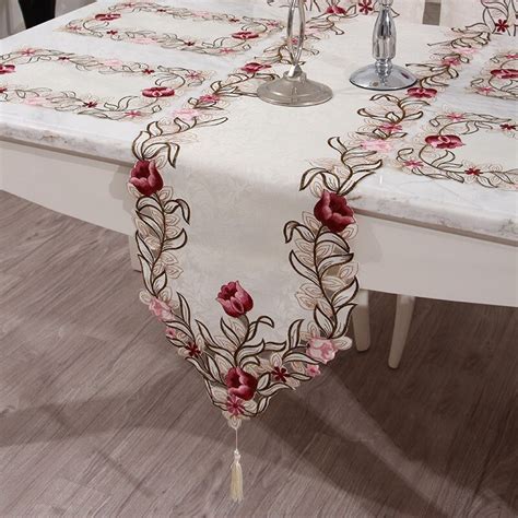 New Arrival Hot Sell Elegant Table Runner Flower Polyester Embroidery