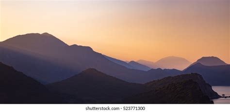 14098 Far Away Mountains Images Stock Photos And Vectors Shutterstock