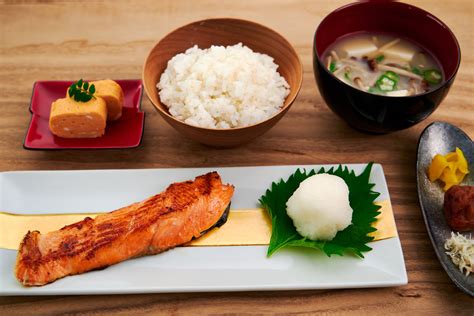 Japanese Breakfast Salmon Shiozake 塩鮭 Salted Salmon
