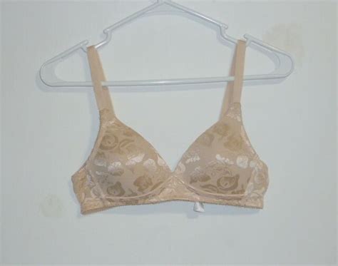 Wacoal Size 34b Style 856167 Nude Awareness Contour Soft Cup Wirefree