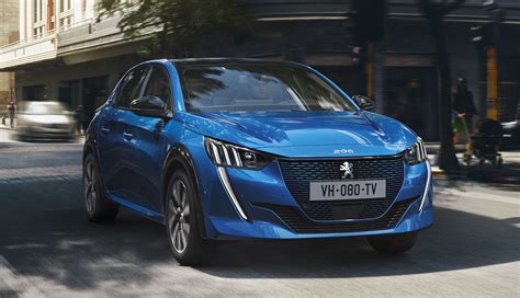 Le constructeur peugeot propose la 2008 sous 7 versions : Peugeot e-208: Franzosen stellen neues Elektroauto vor ...