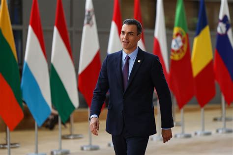 Pedro Sanchez Sworn In As Pm As Spain Gets First Coalition The Statesman