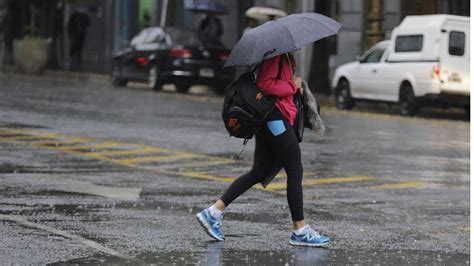 En su mayor parte, el campo magnético de la tierra protege a los humanos. Pronóstico del tiempo: cómo estará el clima en el comienzo ...