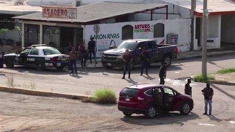 Tre Ore Di Sparatorie In Strada In Messico Per Arrestare Il Figlio Di El Chapo Huffpost Italia