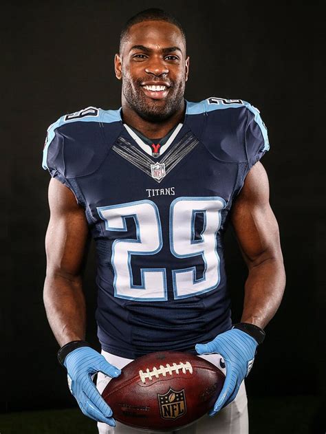 The Hottest Players From Each Nfl Team Tennessee Titans Football