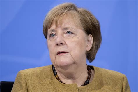 Germanys Angela Merkel Says Trump Twitter Ban Problematic