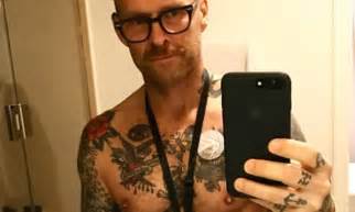 Bob Harper 51 Poses Shirtless After Heart Attack Daily Mail Online