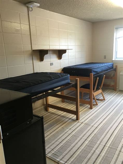 Just A Bunch Of Dorm Room Transformations Worth Copying Room Transformation Dorm Room Dorm