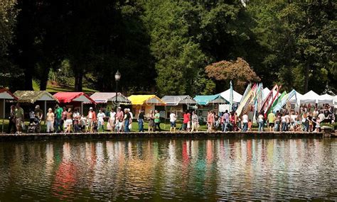 An autumn scene in charlotte, north carolina, as shown from marshall park. Pin on Lah Vit Local Charlotte