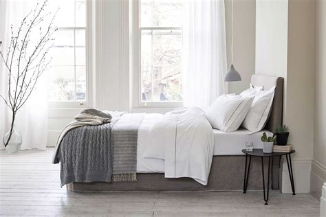 Our stylish bedroom furniture and inspiring ideas are just what you need. 6 life-changing décor tips | Mom Lifestyle Blogs & Websites