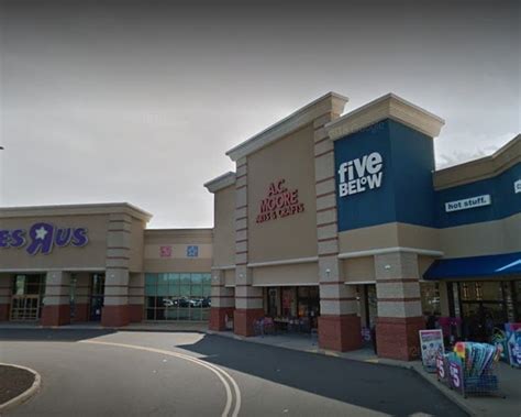 Today 28 december, weather +77°f. Manalapan A.C. Moore Closing As Company Shutters ...