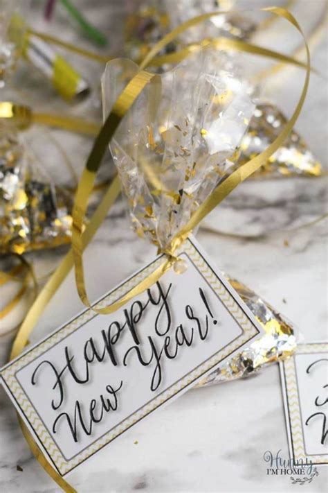 From wikipedia, the free encyclopedia. DIY Party Favors Perfect for New Year's Eve | Hunny I'm Home