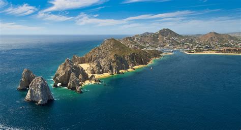 7 Reasons Why Every Luxury Travel Lover Must Visit Los Cabos Atleast