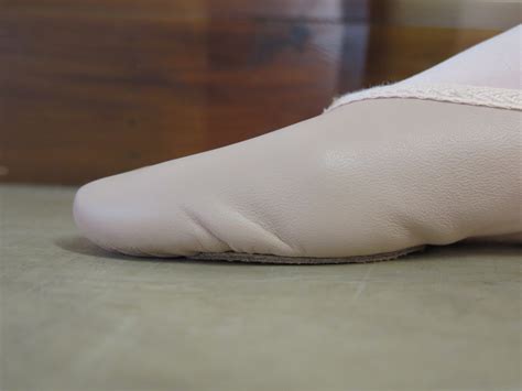 How Should Dancewear And Ballet Shoes Fit