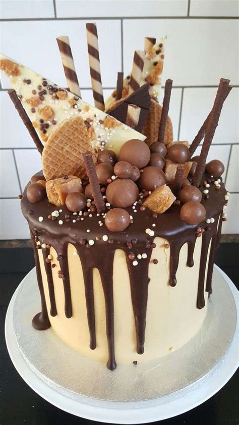 Fondant looks so easy when you watch someone cover a cake on video, but actually doing it is another thing totally. Comment fait-on le drip cake : trucs, astuces et idées de ...
