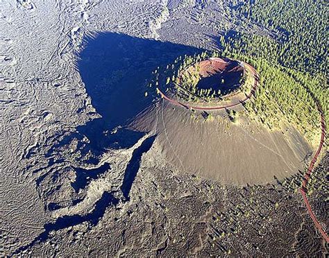 Newberry Volcano Oregon Wikipedia Caption Lava Butte A Cinder