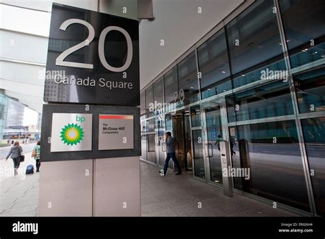 A General View Of The Bp Offices In Canary Wharf Stock Photo Alamy
