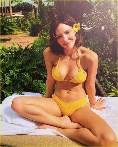 Katharine Mcphee Strikes A Pose In A Bikini On Vacation With Fiance David Foster In Hawaii
