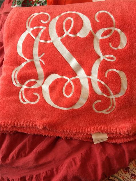 Weekly free svg cut file diy craft inspirations & videos 👇🏼✨click this link for more✨👇🏼 smart.bio/freesvgcaluyadesign. Fleece blanket glitter HTV | Fleece blanket, Blanket