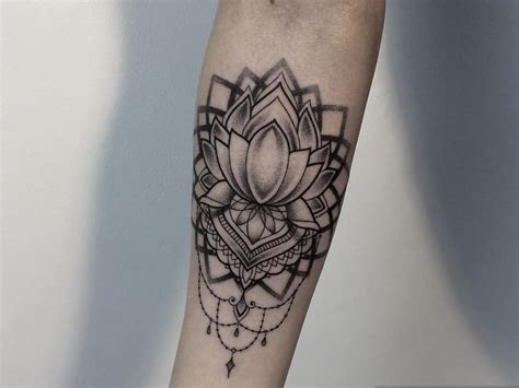 Lotusbloem Tattoo Inksane Tattoo Piercing