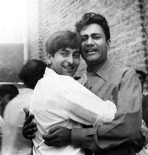 Raj Kapoor And Nargis A Love Sublime Old Film Stars Vintage Bollywood Bollywood Photos