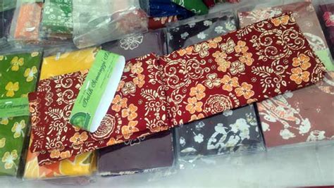 Corak inilah yang diyakini dipengaruhi ajaran tasawuf dalam islam. 59+ Motif Batik Mega Mendung Berasal Dari