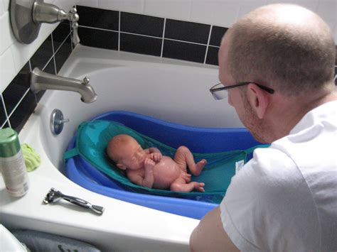 Baby Hippo First Bath Giggle Hippo Baby Boy Girl Bath Robe 3 12mths