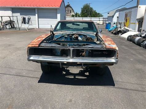 1969 D0dge Charger Rt With 440 Engine And 440 Six Pack Transmission For