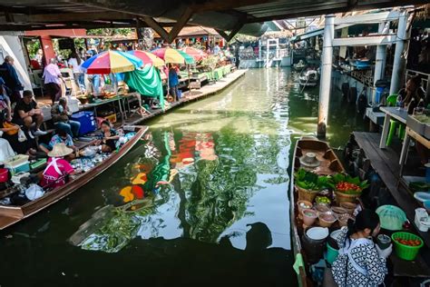 Ultimate Guide To The Taling Chan Floating Market