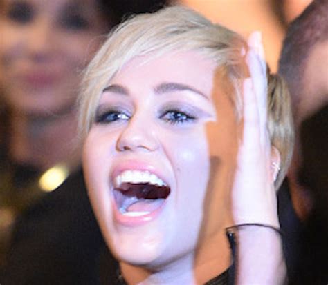 miley posts masturbation pic to battle haters with self love celebrities someecards