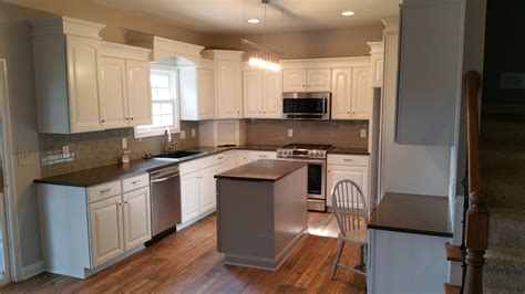 Base cabinets, wall cabinets, and tall/pantry cabinets are the core pieces that make up a full set of kitchen cabinets. Custom Built-In Cabinet Services around Louisville, KY
