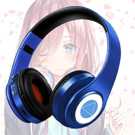 Pastinya nggak lengkap jika tidak pakai wallpaper anime juga di hp atau pc. Foto Anime Cowok Keren Pake Headset ~ isco gambar hd