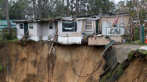 Giant Sinkhole Opens At Florida Mobile Home Park Threatens To Swallow Home