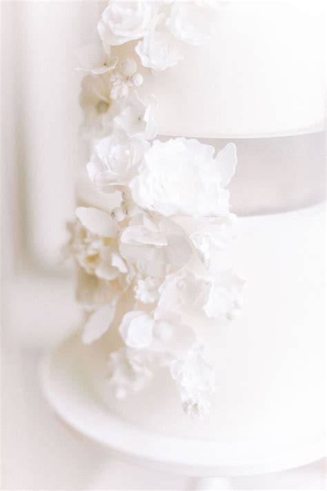 Modern White Wedding Cakes — Avant Garde Cake Studio