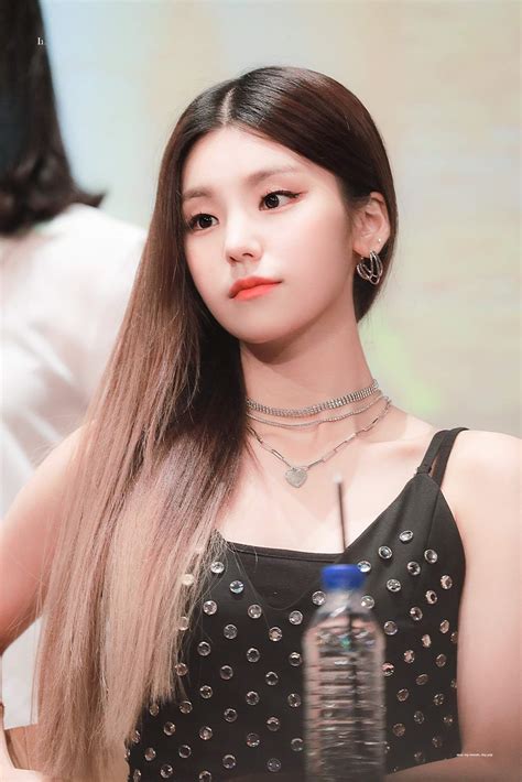 Ryujin & yeji of itzy are the strongest member 2020 isac new year special ep 7. Yeji Itzy Eyes - itzy 2020