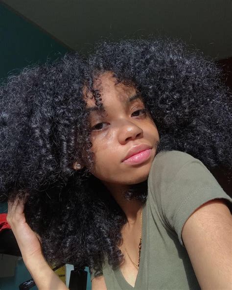 Pin By K3nn3dy On Baddies In 2019 Natural Hair Styles Curly