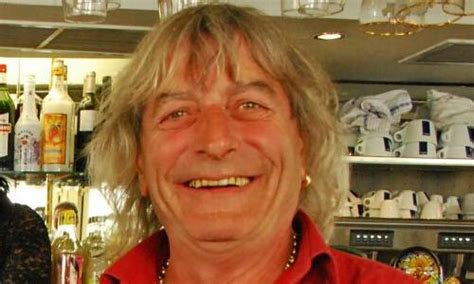 Jun 18, 2021 · alors que l'euro a débuté depuis une semaine, rené malleville a du mal à se passionner pour la compétition. Exclu René Malleville : « On est en train de tuer l'OM