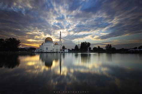 Entries rss | comments rss. 13 Masjids That Are Surrounded By Water | Muslim Memo