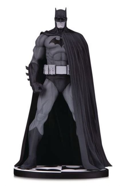 Batman Black And White Statue Batman Version 3 By Jim Lee 18 Cm