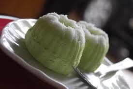 Bagamana bunda dan sis mudah bukan cara membuat kue putu ayu pandan wangi ini. Putu Ayu - Fokus