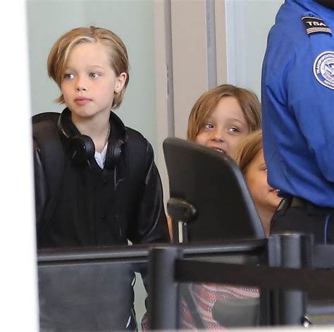 Brad Pitt And Angelina Jolie At Lax Airport Celeb Donut
