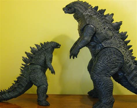 And the large, ultimate godzilla toy from the 1998 movie has stood sentry over my entertainment center. The Toyseum: NECA Legendary GODZILLA 2014 - (12" Tall ...