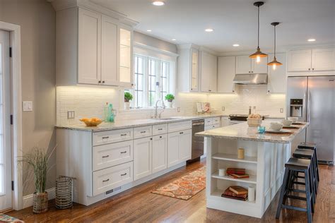 You will need to determine the complementary backdrop when painting the kitchen cabinets white. Shaker Painted Cabinets - Kitchen Design Gallery
